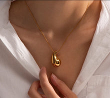 Load image into Gallery viewer, Stainless Steel Drop Pendant | Drop Necklace | Bottega Necklace
