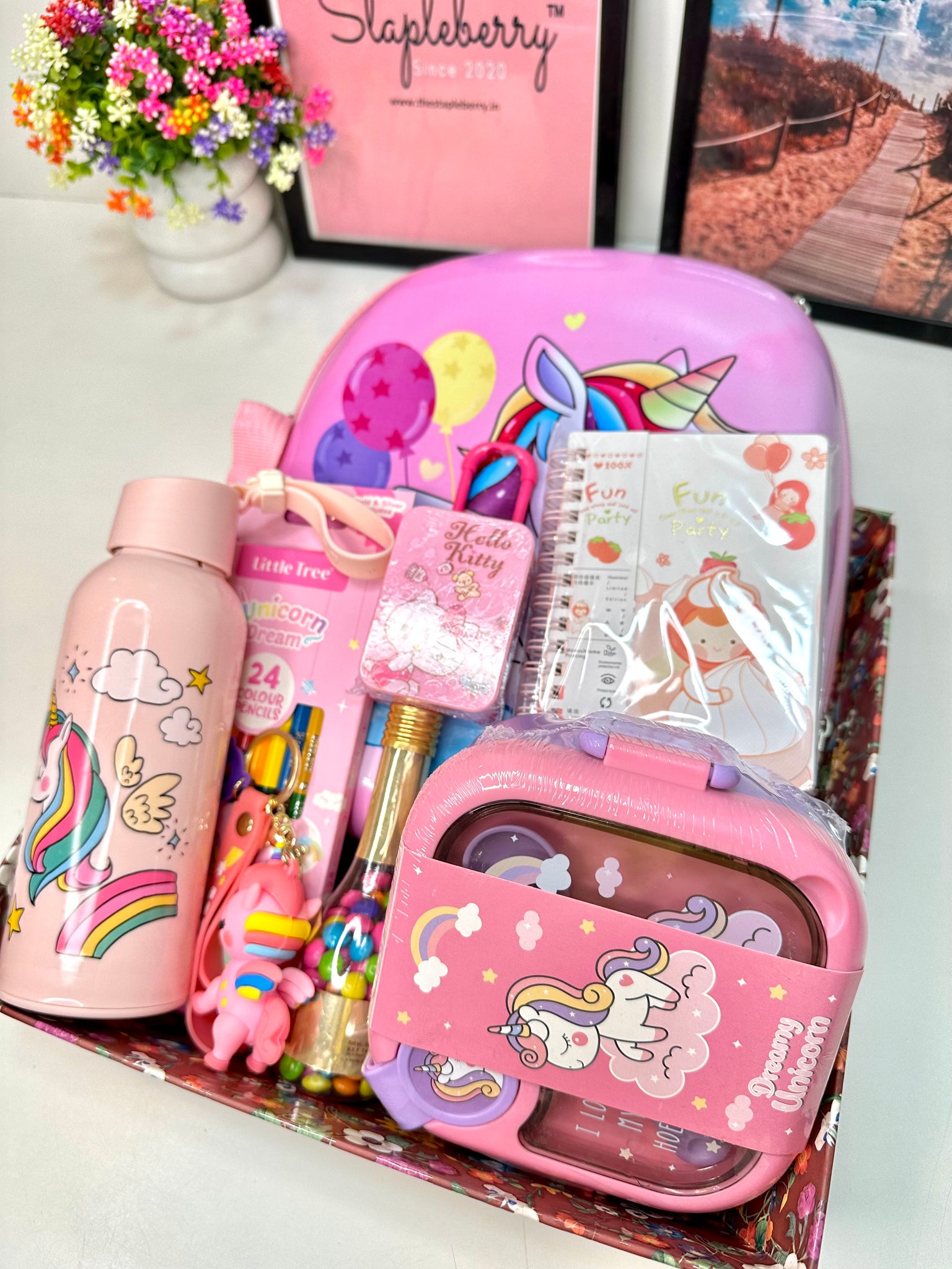 Gift hampers for girls /women - Birthday gifts For Her